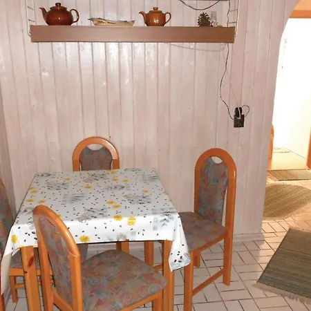 Amazing In With Kitchen Apartment *