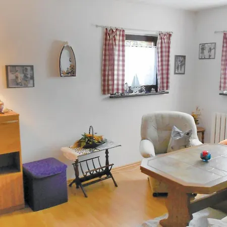 2 Bedroom Stunning In *